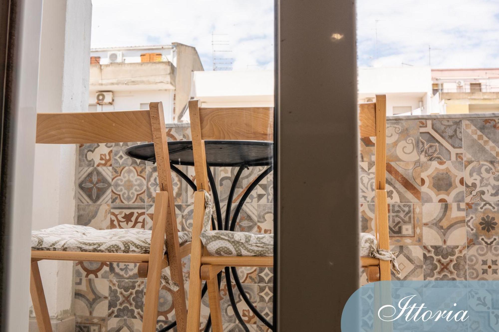 Domus Deianas Apartments กาญารี ภายนอก รูปภาพ